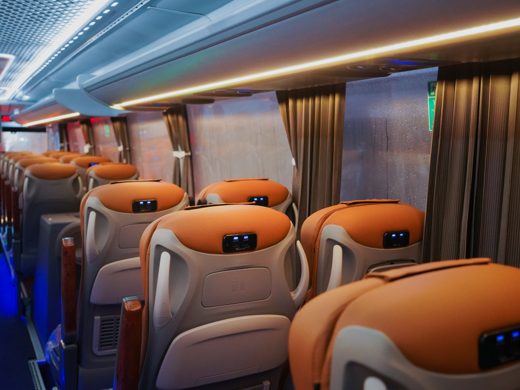 regular ac with cr (charging port) (1)